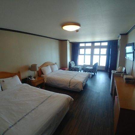 Benikea Hotel Mountain & Ocean Daepohang Sokcho Exterior foto