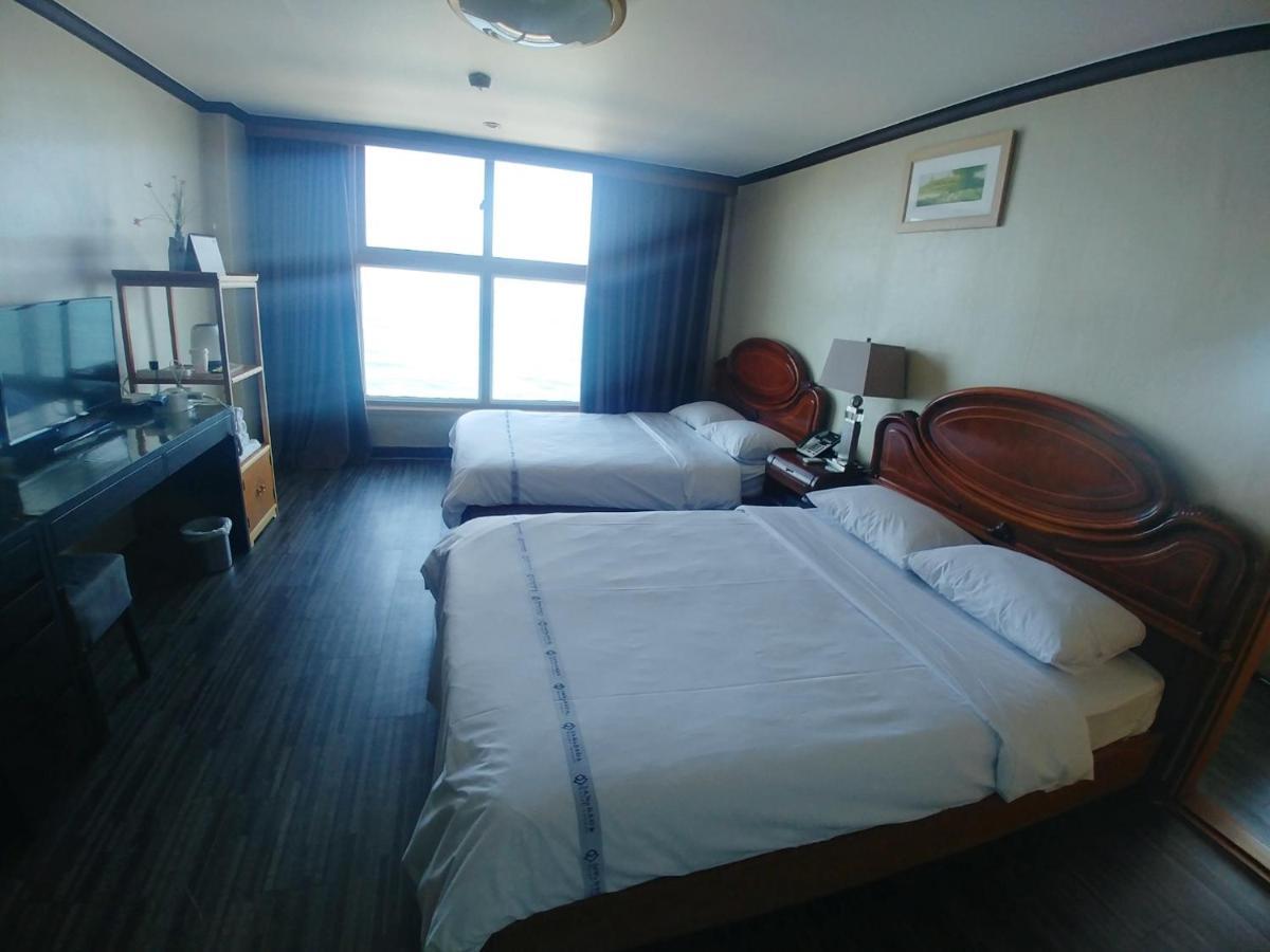 Benikea Hotel Mountain & Ocean Daepohang Sokcho Exterior foto