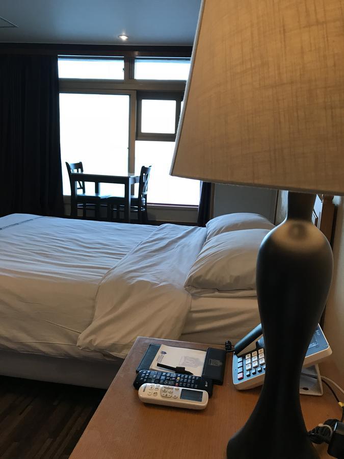 Benikea Hotel Mountain & Ocean Daepohang Sokcho Exterior foto