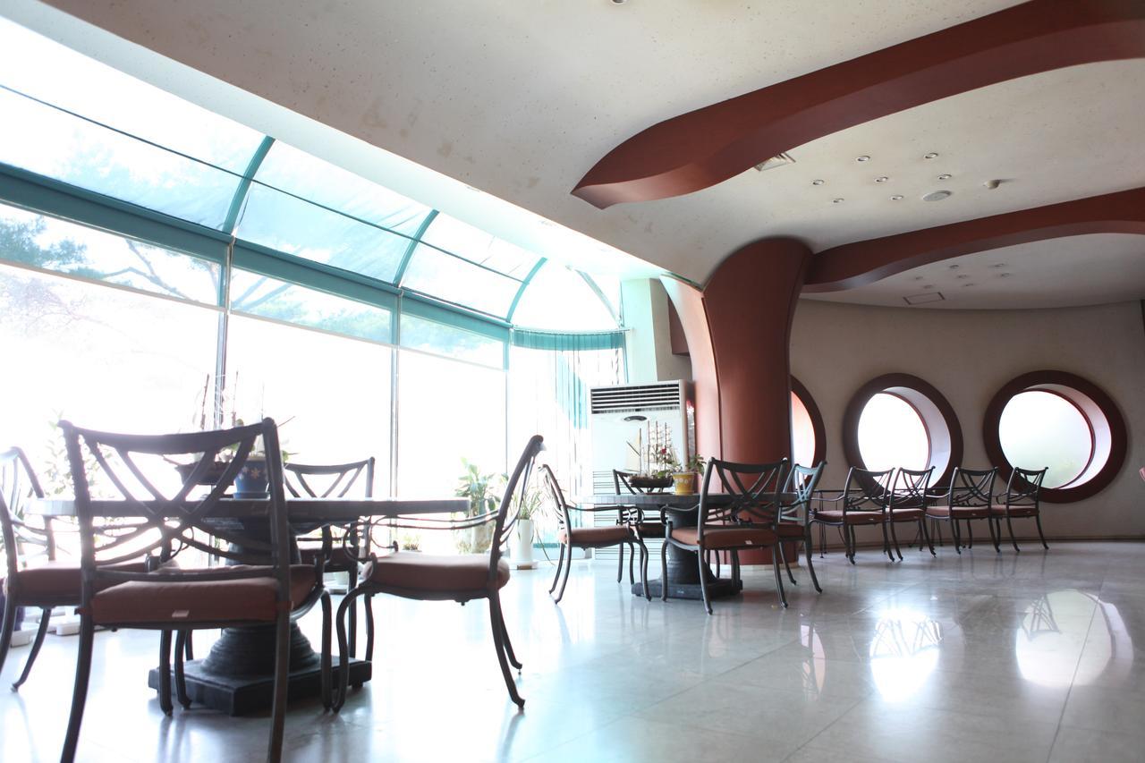 Benikea Hotel Mountain & Ocean Daepohang Sokcho Exterior foto