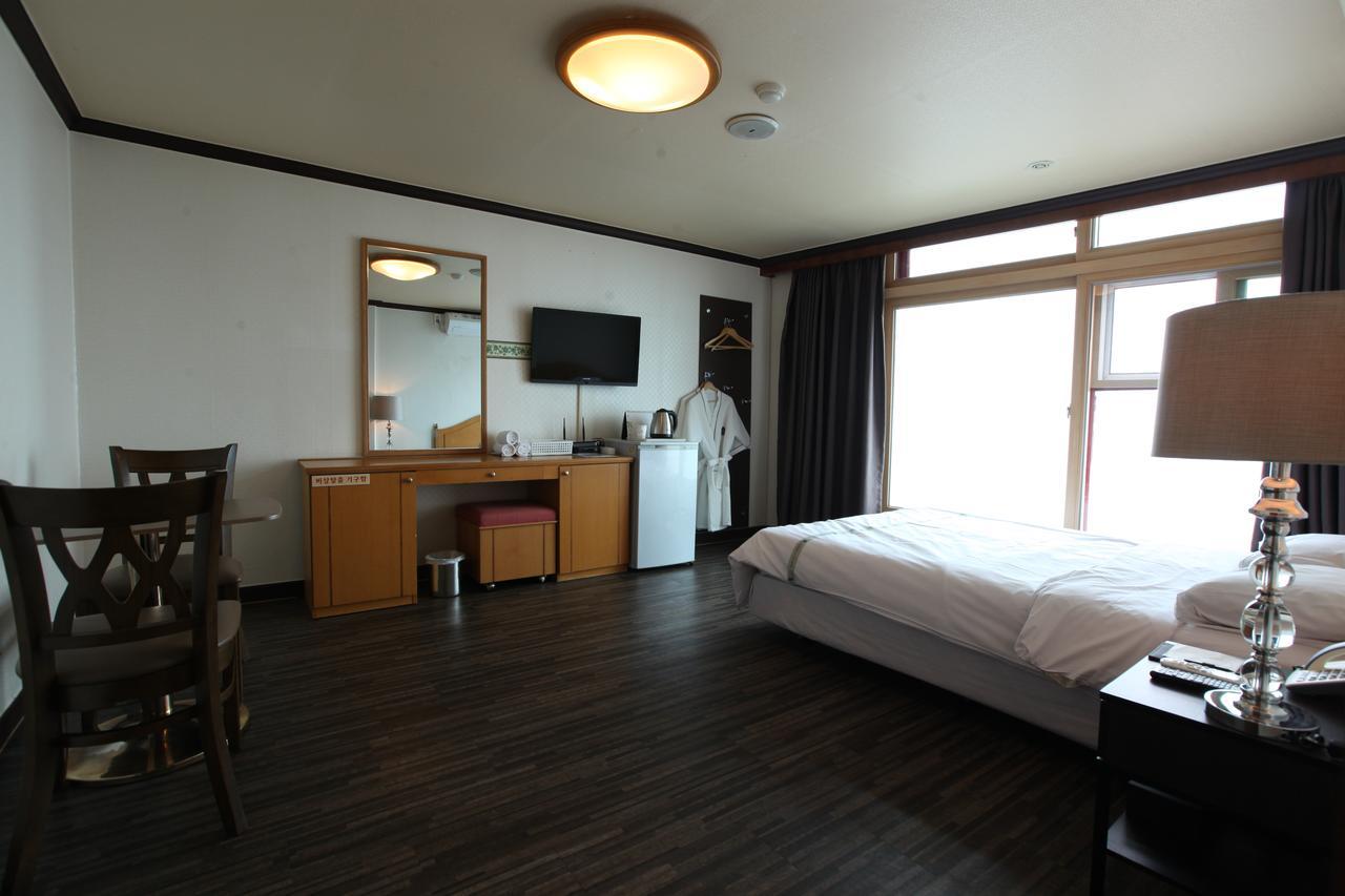 Benikea Hotel Mountain & Ocean Daepohang Sokcho Exterior foto