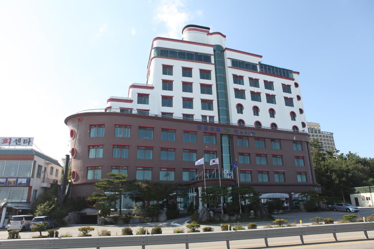Benikea Hotel Mountain & Ocean Daepohang Sokcho Exterior foto