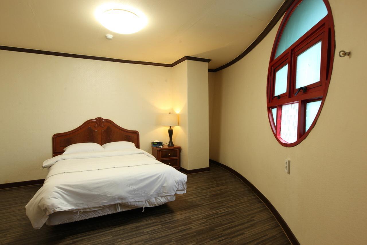 Benikea Hotel Mountain & Ocean Daepohang Sokcho Exterior foto